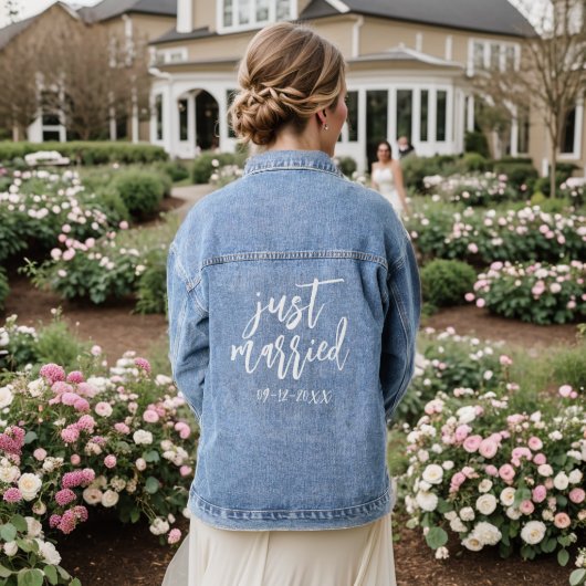 Moderne Pas Getrouwd Witte Script Typografie Denim Jacket (Huwelijk Achterkant)