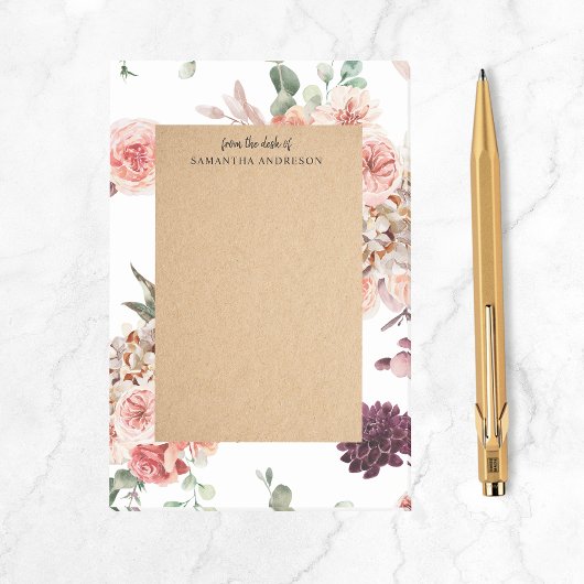 Moderne pastbloemen en gepersonaliseerde Kraft-cad Post-it® Notes