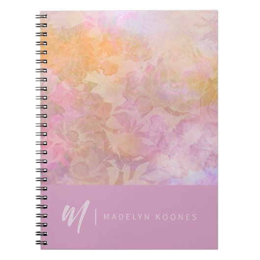 Moderne Pastel Bloem Motief Monogram Notitieboek (Voorkant)