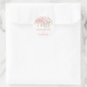 Moderne Pastel Blush Roze Bloemen Groen Bruiloft Ronde Sticker (Tas)