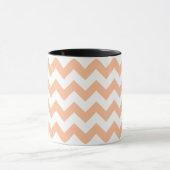 Moderne Pastel Perzik Sinaasappel Chevron Koffiemok (Midden)
