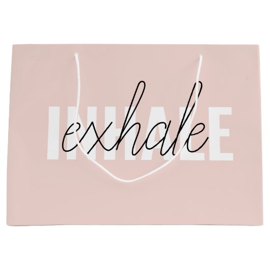 Moderne Pastel Roze Inhale Exhale Quote Groot Cadeauzakje (Voorkant)