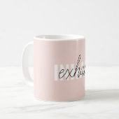 Moderne Pastel Roze Inhale Exhale Quote Koffiemok (Voorkant links)