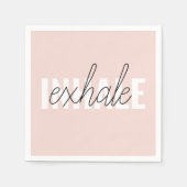Moderne Pastel Roze Inhale Exhale Quote Servet (Voorkant)