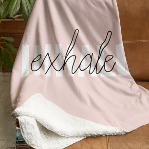 Moderne Pastel Roze Inhale Exhale Quote Sherpa Deken