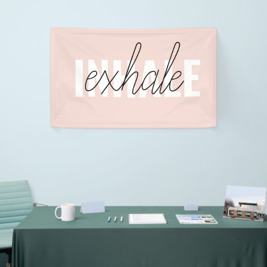 Moderne Pastel Roze Inhale Exhale Quote Spandoek (Beurs)
