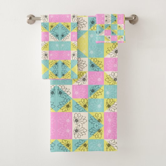 Moderne Pastel Roze & Turquoise Bloemenschaakbord Bad Handdoek (Insitu)