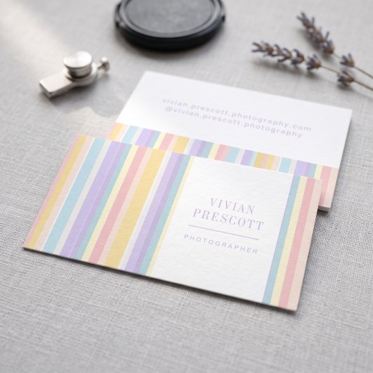 Moderne Pastel Streep Frame Ontwerp Visitekaartje