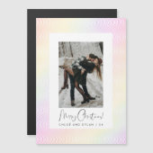 Moderne Pastel Wavy Guilloché Paar Foto Xmas Magnetische Uitnodiging (Voorkant / Achterkant)