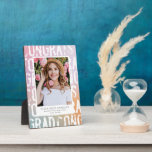 Moderne pastelregenboogroze korrelig afstuderen fotoplaat<br><div class="desc">Moderne hedendaagse foto's afstuderen kondigt geschenk aan. Moderne,  roze pastelregenboog en witte kleur kunnen worden aangepast aan uw stijl.</div>