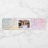 Moderne pastelroze fotoverjaarfeest waterfles etiket (Enkel label)