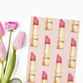 Moderne pastroze en rode lipstick, meisje feestdagenkaart