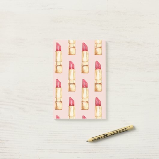 Moderne pastroze en rode lipstick, meisje post-it® notes (Op bureau)