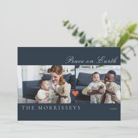 Moderne Peace On Earth Script 3 Foto Feestdagenkaart (Staand voorkant)
