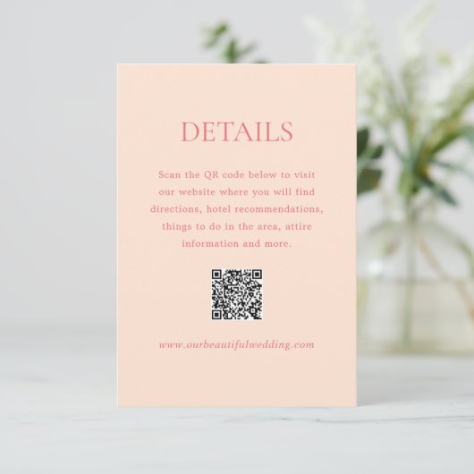 Moderne Peach QR Code Elegante bruiloft Informatiekaartje (Staand voorkant)