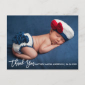 Moderne penseelscript nieuwe baby bedankt W Aankondigingskaart (Voorkant)