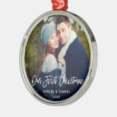 Moderne penseelscript Ons eerste kerstpaar Metalen Ornament (Links)