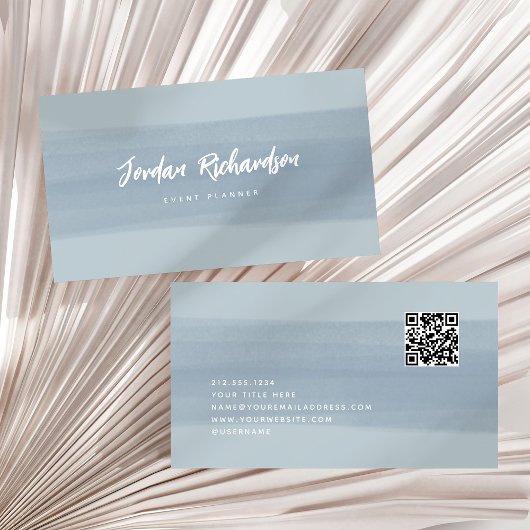 Moderne penseelstreek | Dusty Blue met QR-code Visitekaartje