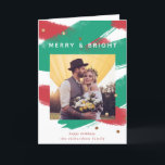 Moderne penseelstreken en goud | Kerstfoto Feestdagen Kaart<br><div class="desc">Deze kleurrijke, moderne vakantiekaart is voorzien van rode en groene strepen van de waterverf met faux gouden stipaccenten en uw favoriete persoonlijke foto.</div>