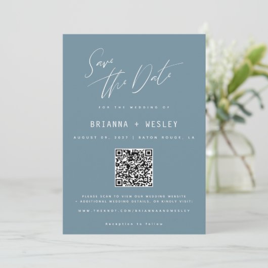 Moderne Periwinkle Blue QR Code Foto Save The Date (Staand voorkant)