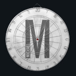 Moderne persoonlijke badmonogram en naam dartbord<br><div class="desc">Modern Monogram ontwerp met gepersonaliseerde monogram letter "M" en een naam in de moderne vetgedrukte sans serif letterstijl. Perfect cadeau voor hem,  vaderdag cadeau en nog veel meer.</div>