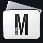 Moderne persoonlijke badmonogram en naam laptop sleeve<br><div class="desc">Modern Monogram ontwerp met gepersonaliseerde monogram letter "M" en een naam in de moderne vetgedrukte sans serif letterstijl. Perfect cadeau voor hem,  vaderdag cadeau en nog veel meer.</div>