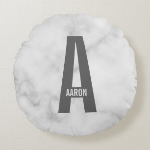 Moderne persoonlijke badmonogram en naam rond kussen