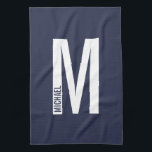 Moderne persoonlijke badmonogram en naam theedoek<br><div class="desc">Modern Monogram ontwerp met gepersonaliseerde monogram letter "M" en een naam in de moderne vetgedrukte sans serif letterstijl.</div>
