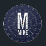 Moderne persoonlijke monogram en naam dartbord<br><div class="desc">Modern Black and White Bold Monogram Design met gepersonaliseerde monogram en naam in een moderne vetgedrukte sans serif lettertypestijl. Unieke gave voor vader,  echtgenoot,  grootouders en nog veel meer. Ook perfect als moderne 'loft/minimalist home decor'-accessoires,  verjaardagsgeschenk,  vakantiegeschenk,  cadeau voor gezinshereniging,  cadeau voor huisverwarming en cadeau voor speciale gelegenheden.</div>