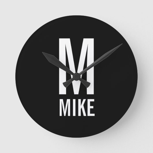 Moderne persoonlijke monogram en naam ronde klok (Voorkant)