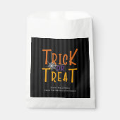 Moderne persoonlijke Trick or treat monogram Bedankzakje (Voorkant)