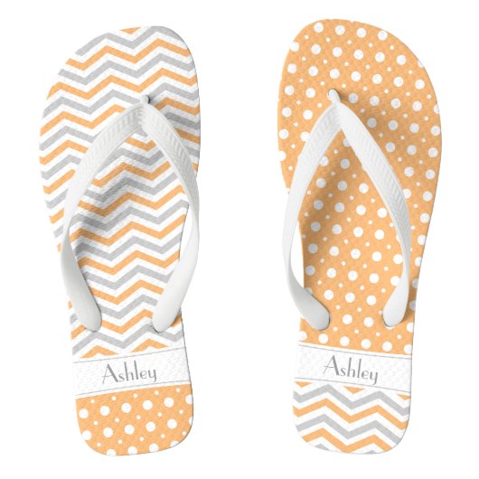 Moderne perzik, grijs, witte chevron & stippen teenslippers (Voetbed)