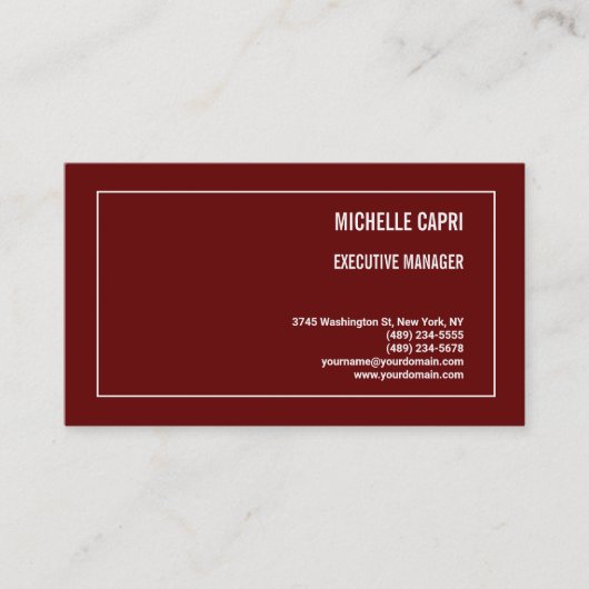 Moderne platte eenvoudige minimalistische donkerro visitekaartje (Voorkant)