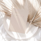 Moderne, platte, lege tabelkaart voor gastgebruik