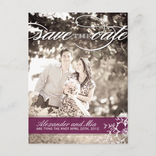 Moderne Plum Floral Save the Date Aankondigingskaart (Voorkant)