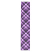 Moderne Plum Paarse Plaid Medium Tafelloper (Voorkant)