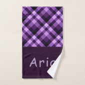 Moderne Plum Paarse Plaid Monogram Badhanddoek Set Bad Handdoek (Handdoek)
