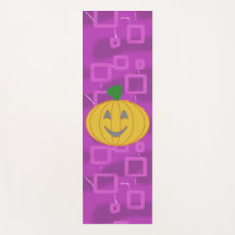 Moderne pompoen op Paarse geometrische yogamat