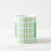 Moderne Preppy Plaid Groene Lime Varsity Monogram Koffiemok (Center)