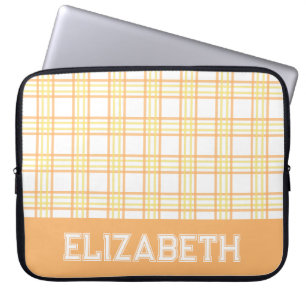 Moderne Preppy Plaid Varsity Lettertype Oranje Gee Laptop Sleeve