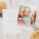 Moderne Prettige feestdagen Verticale foto van gro<br><div class="desc">Dit moderne prettige feestdagen groene manuscript verticale fotovakantie briefkaart is perfect voor uw minimalistische shabby chic boho groene en witte vakantiegroet. De minimale witte handgeschreven kalligrafie is delicaat en robuust, terwijl het klasje en elegant blijft. U zult vinden dat alles over dit product editable is, zodat voel vrij om afbeeldingen...</div>