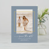 Moderne puinblauwe foto bespaart de datum goud folie uitnodiging (Staand Voorkant)