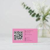 Moderne QR Code Custom Logo Social Media Roze Visitekaartje (Staand voorkant)