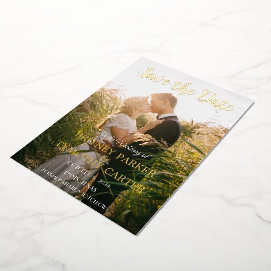 Moderne QR-code Foto Wine Bourgogne Weduwschap Folie Uitnodiging (Gedraaid)