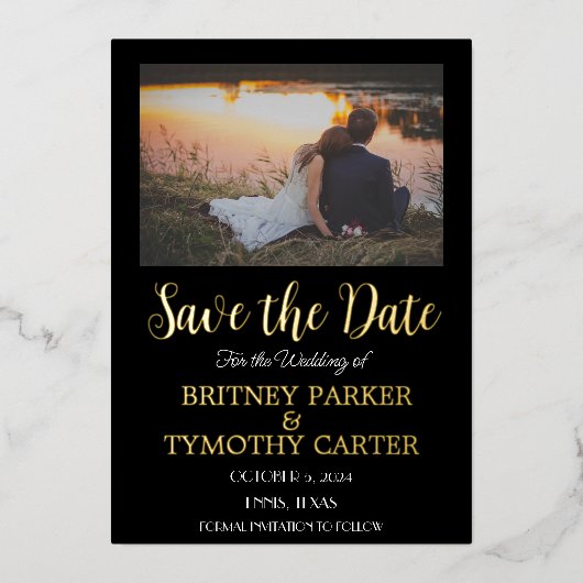 Moderne QR Code Fotokalligrafie Black Weddenschap Folie Uitnodiging (Voorkant)