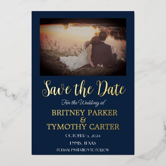 Moderne QR-code Fotokalligrafie marineblauw huweli Folie Uitnodiging (Voorkant)