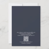 Moderne QR Code Navy Blue Script Botanical Wedding Kaart (Achterkant)