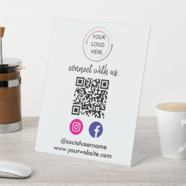 Moderne QR-code voor sociale media | Minimalistisc Reclamebord Met Voetstuk