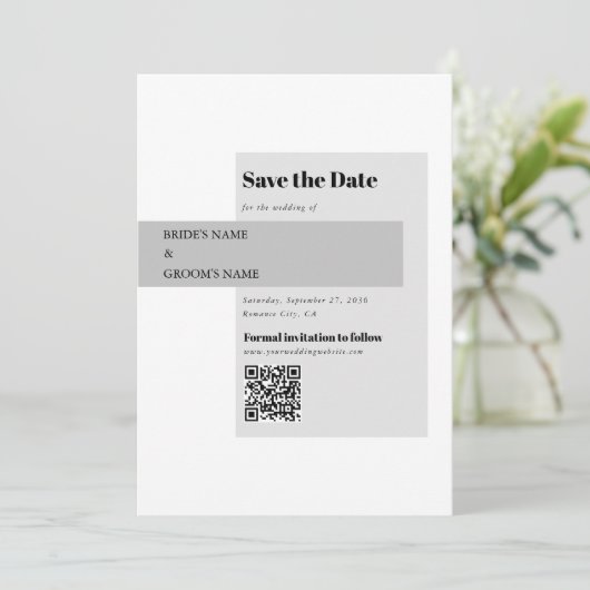 Moderne QR-code voor zwart-withuwelijk Save The Date (Staand voorkant)
