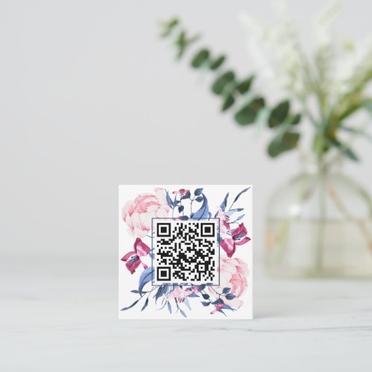 Moderne QR Code Waterverf Bloemblauw Roze Elegant Vierkante Visitekaartje (Staand voorkant)